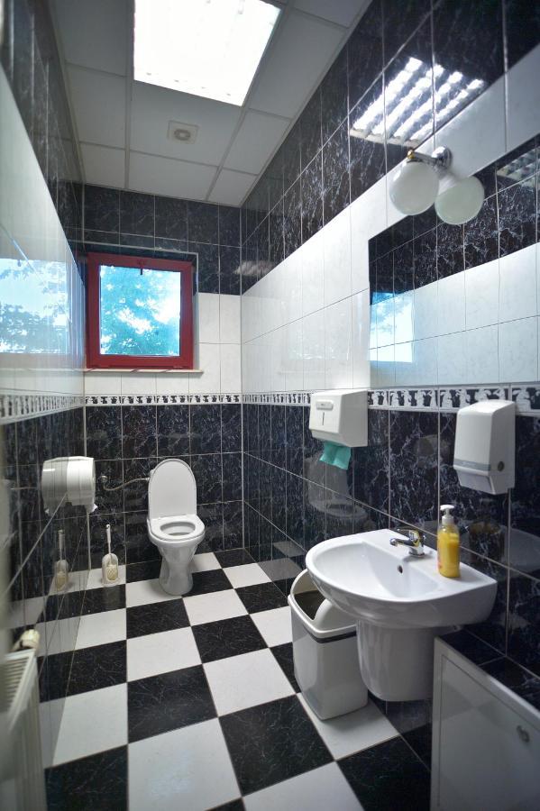 Restauracja Zajazd Kasztelan Krosno Exteriör bild